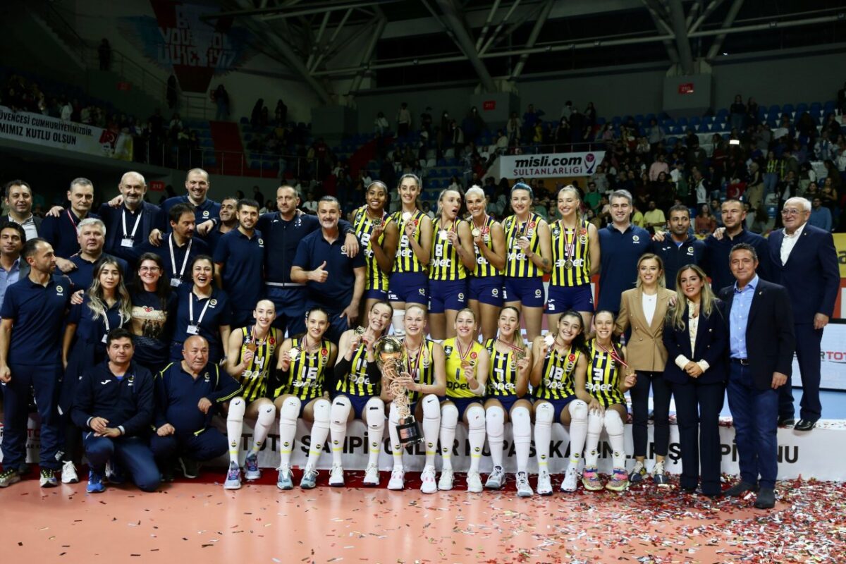 Fenerbahçe sezona kupa ile başladı
