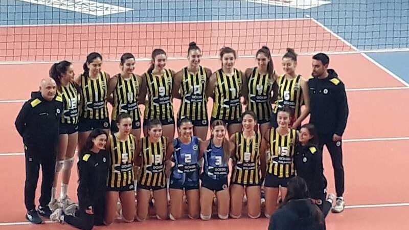 Fenerbahçe ve Marmara Akademi finallere gidiyor