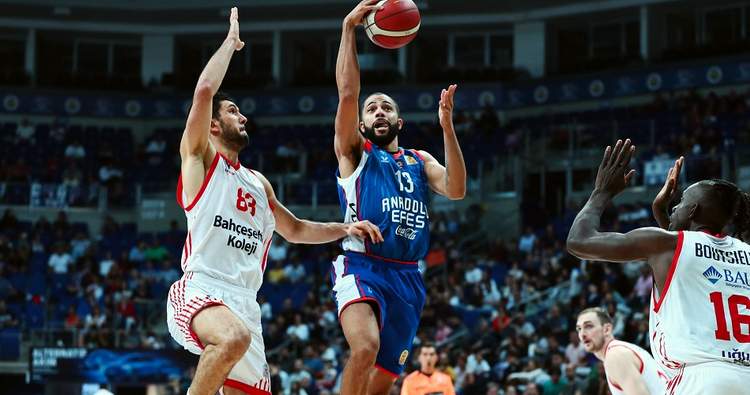 Çok Savaşan Anadolu Efes Kazanmayı Hak Etti