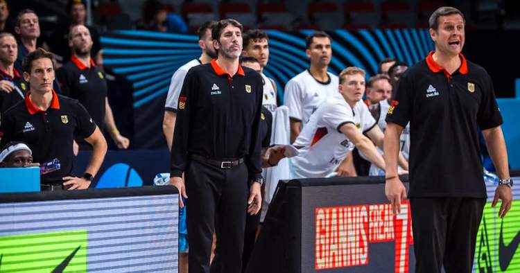 Alex Mumbru Yeniden Hastaneye Kaldırıldı