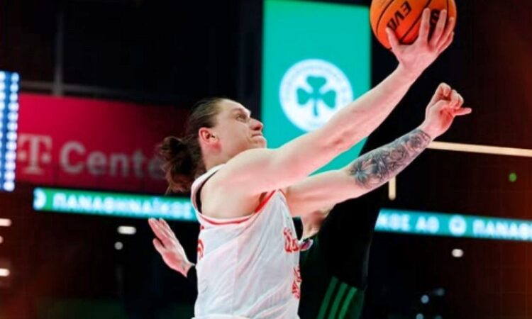 ÇBK Mersin Atina’yı Dondurdu