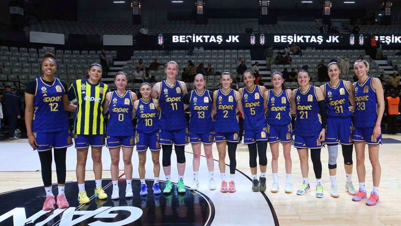 Fenerbahçe Opet Beşiktaş BOA’yı Akatlar’da Çok Farklı Yendi